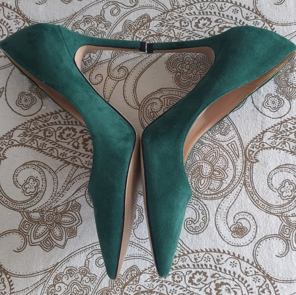 Joy In Love Green Pumps. - Picture 3 of 12